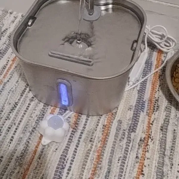 Photo client de la Fontaine inox 2,2 L + 4 filtres Miaqua recue par Acheteur vérifié
